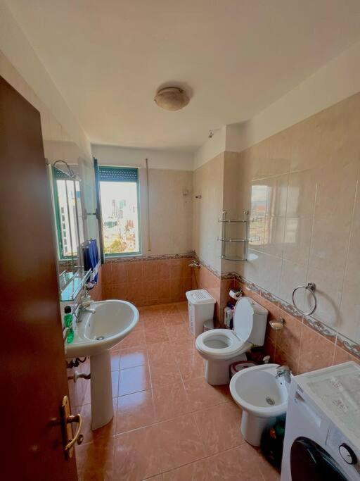 Central Tirana Flat Near Bazaar Exterior foto